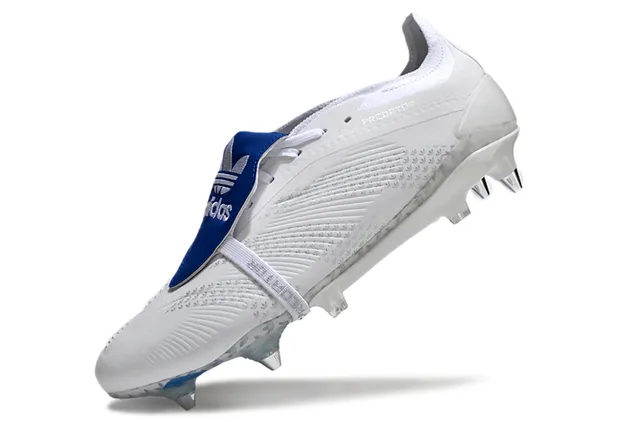Adidas Predator Noir Orange Chaussures de football à coupe basse upper synthétique panneau latéral à trois rayures surface ferme 10