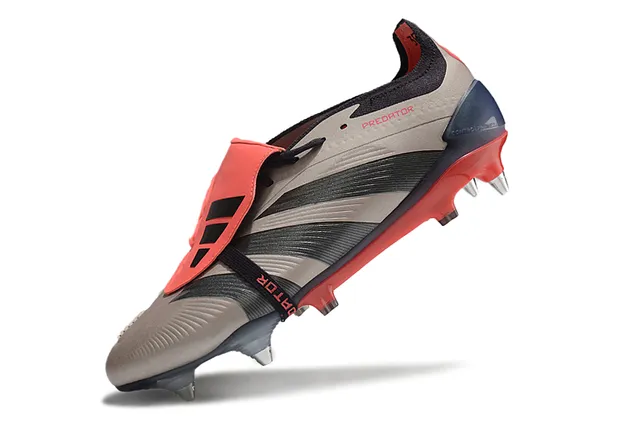 Adidas Predator Noir Orange Chaussures de football à coupe basse upper synthétique panneau latéral à trois rayures surface ferme 17