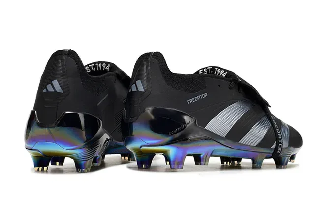Adidas Predator Laceless Botas de Fútbol Negro Plata Iridiscente Tierra Firme 5
