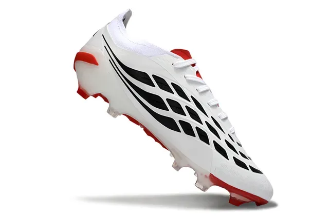 Adidas Predator blanco y rojo upper sintético con branding de tres rayas negras y punta firm ground zapatos de fútbol 2
