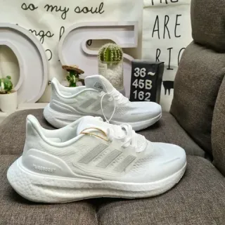 Adidas Pureboost أحذية رياضية أبيض مبوك للأسلوب الحياتي