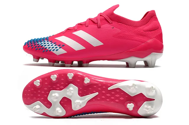 Adidas 红黑低帮袜套足上部不对称系带塑胶钉足球鞋 19