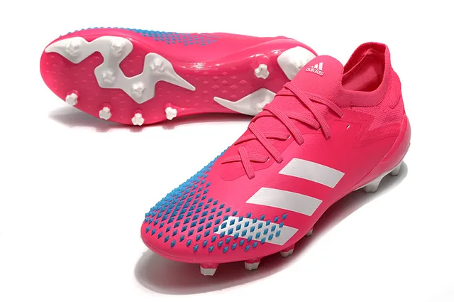 Adidas 红黑低帮袜套足上部不对称系带塑胶钉足球鞋 23