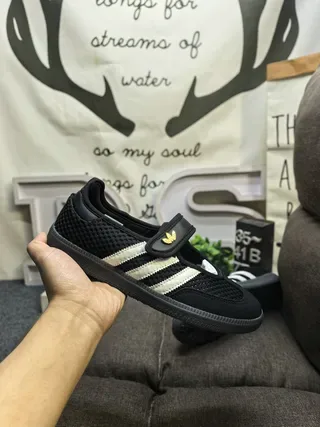 Adidas Samba Classic Chaussures Lifestyle Noir et Crème 5