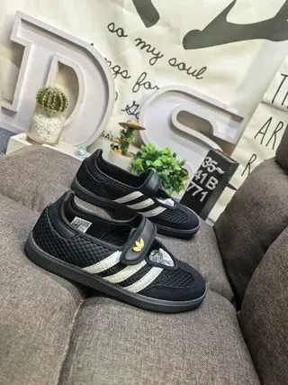 Adidas Samba Classic Chaussures Lifestyle Noir et Crème 9