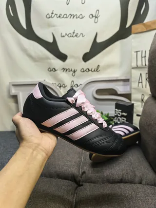 Adidas Samba OG sneakers lifestyle noirs et roses 5