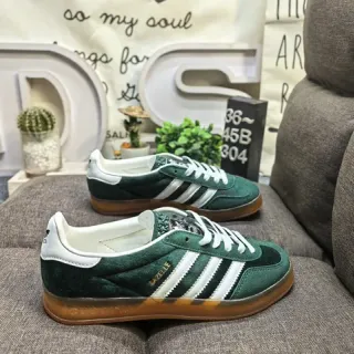 Adidas Samba OG Forest Green White Gum سينيكرز لايف ستايل