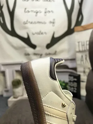 Adidas Samba OG Off-White e Preto Tênis Lifestyle 3