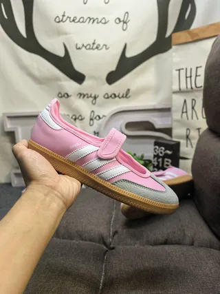 Adidas Samba أحذية رياضية للأسلوب الحياة وردي ورمادي 5