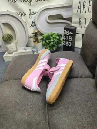 Adidas Samba أحذية رياضية للأسلوب الحياة وردي ورمادي 6