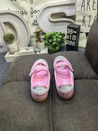Adidas Samba أحذية رياضية للأسلوب الحياة وردي ورمادي 8