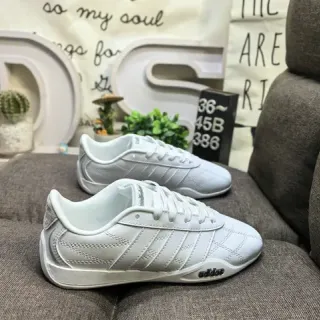 Adidas Samba 白黑绗缝鞋面三条纹侧面板生活方式运动鞋