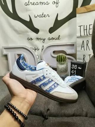 Adidas Samba 白蓝花卉印花生活运动鞋 5