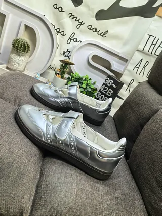 Adidas Silver Black Metallic Leather T-Bar Strap Mary Jane Shoes 7
