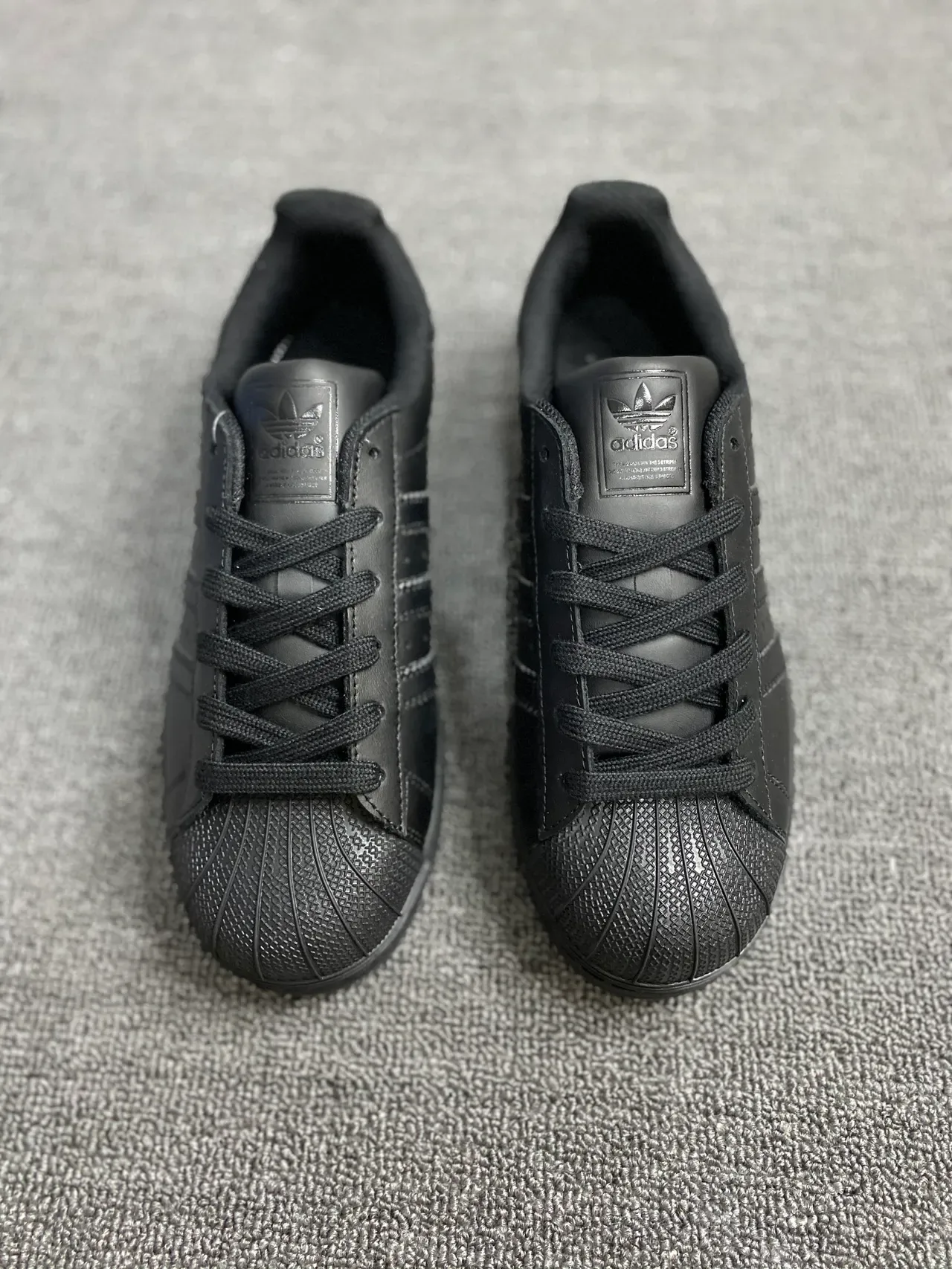Adidas Superstar Tênis Lifestyle de Couro Todo Preto 8