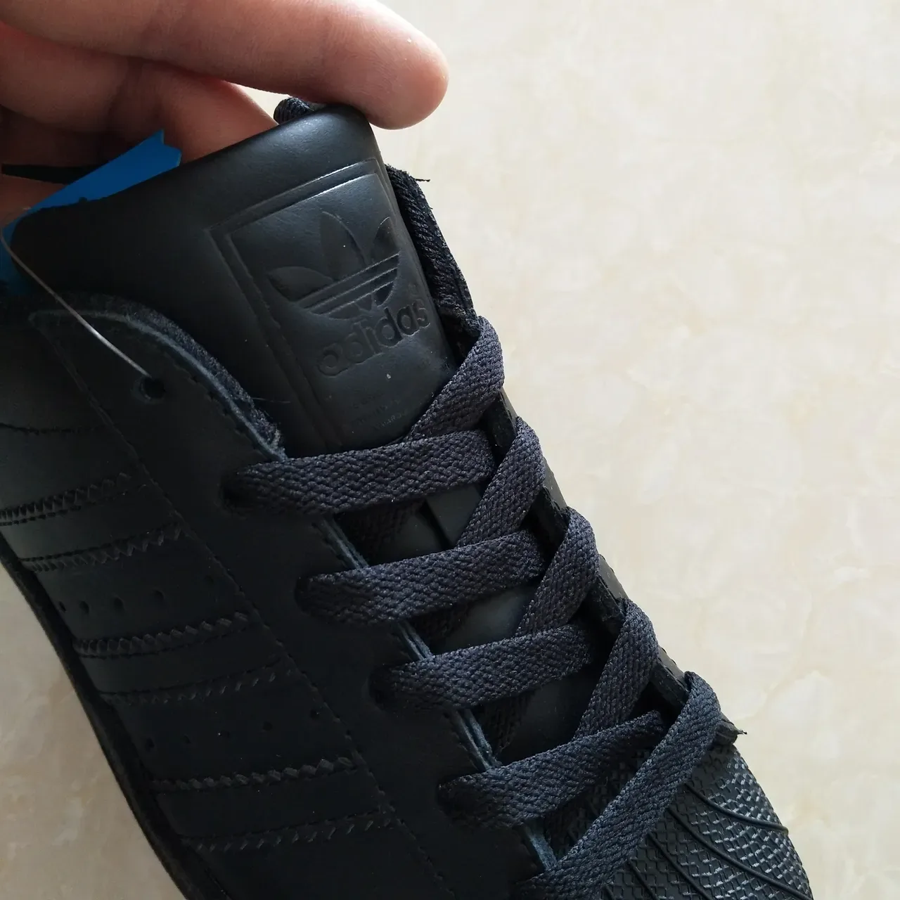 Adidas Superstar Tênis Lifestyle de Couro Todo Preto 15