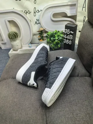 Adidas Superstar Heather Noir et Blanc Lifestyle Sneakers 6