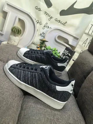 Adidas Superstar Heather Noir et Blanc Lifestyle Sneakers 7