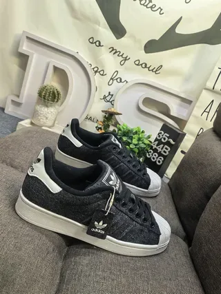 Adidas Superstar Heather Noir et Blanc Lifestyle Sneakers 9