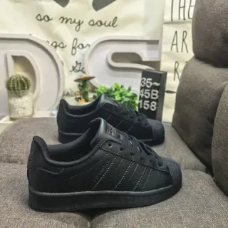 Adidas Superstar أحادي اللون أسود أحذية رياضية لايف ستايل