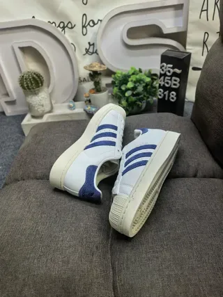 Adidas Superstar Off-White এবং Royal Blue লাইফস্টাইল স্নিকার 6