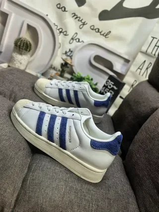 Adidas Superstar Off-White এবং Royal Blue লাইফস্টাইল স্নিকার 7