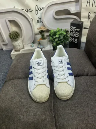 Adidas Superstar Off-White এবং Royal Blue লাইফস্টাইল স্নিকার 10