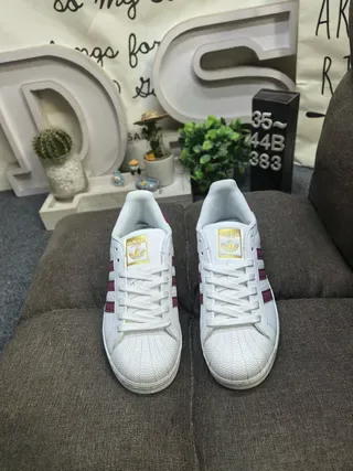 Adidas Superstar Chaussures Lifestyle Blanches et Bordeaux 10