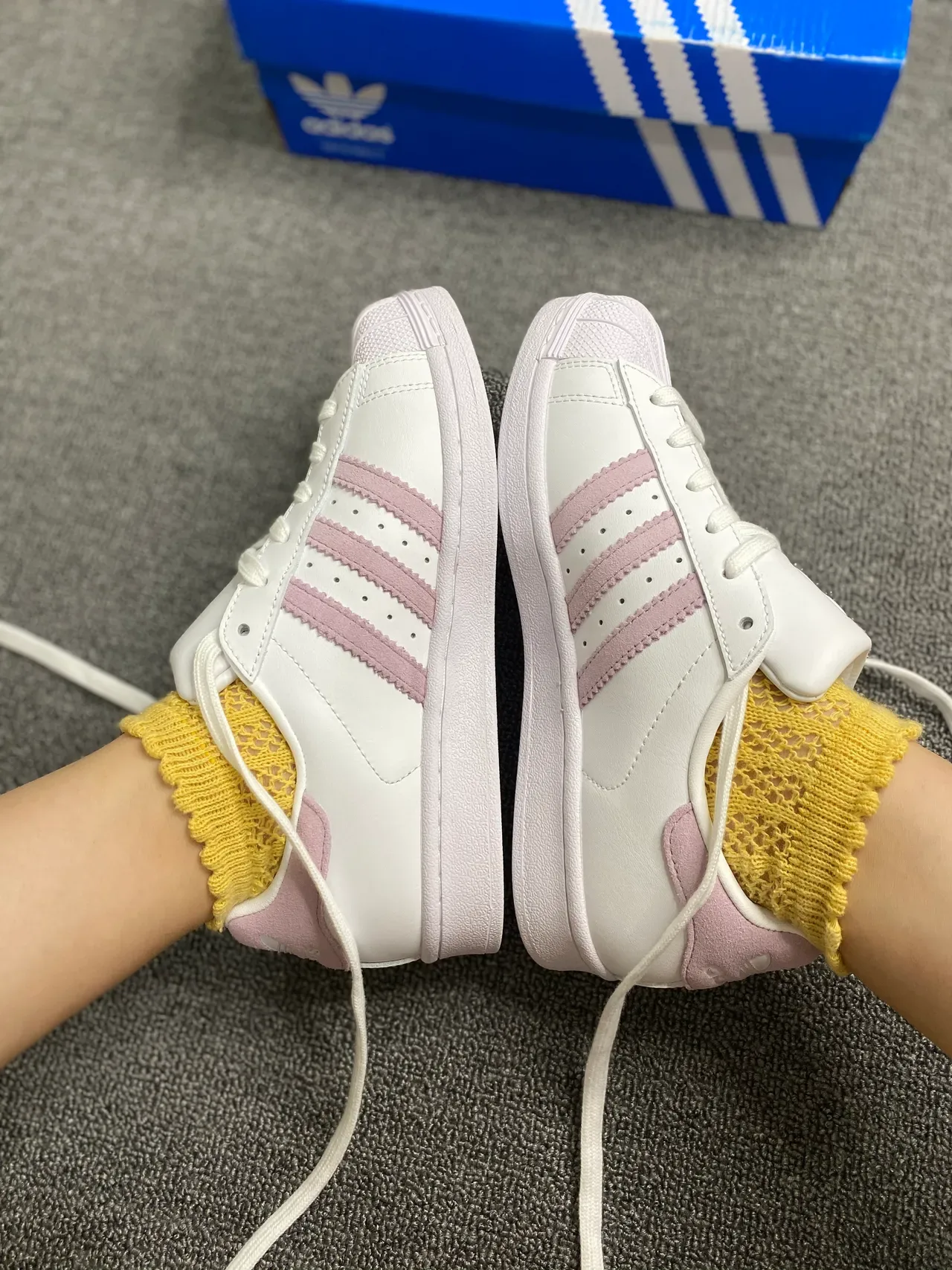 Adidas Superstar White y Dusty Pink Zapatillas Lifestyle 8