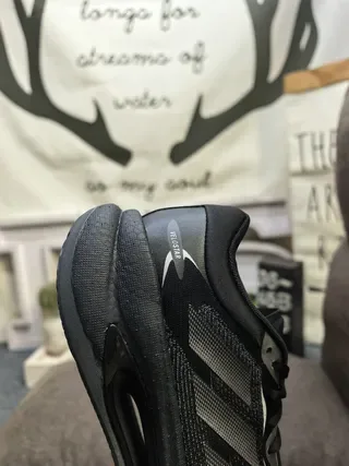 Adidas Velocstar أحذية رياضية سوداء انعكاسية أسلوب حياة 3