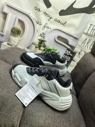Adidas White and Black Three-Stripe Lifestyle Sneakers 7