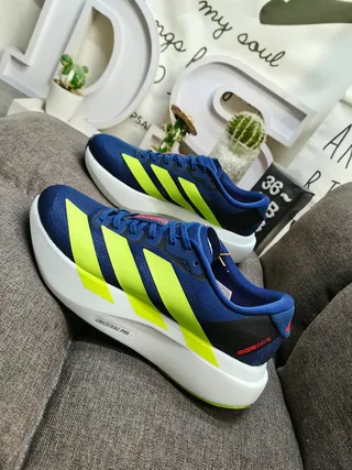 Adidas White Black Engineered Mesh Upper Sculpted Foam Midsole Running Shoes 7