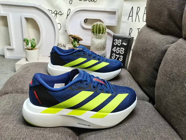 Adidas White Black Engineered Mesh Upper Sculpted Foam Midsole Running Shoes 11