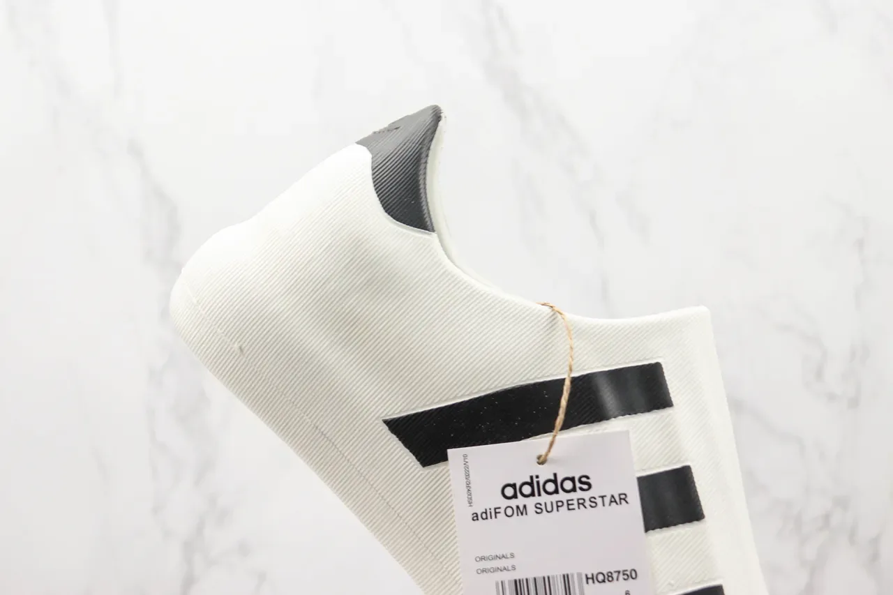 Adidas 白黑针织单色鞋面套脚轮廓运动鞋 5