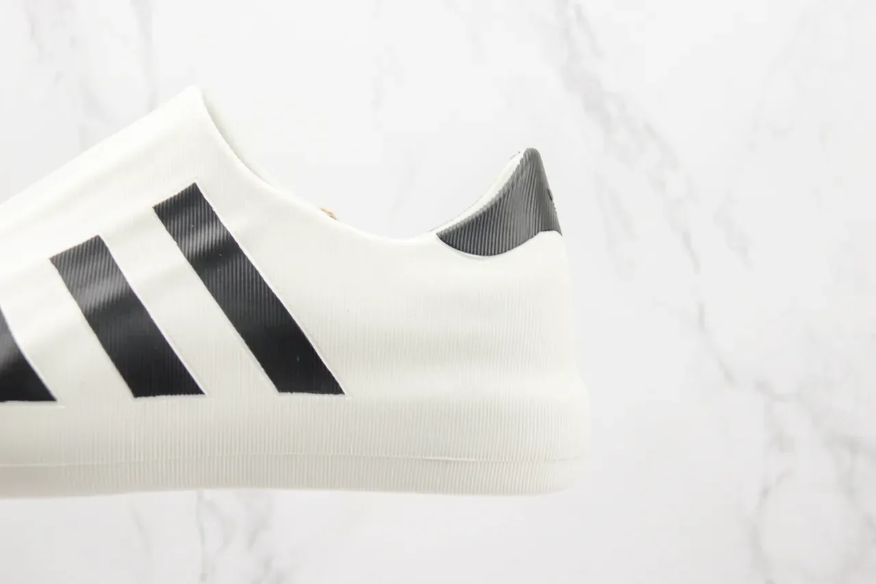Adidas 白黑针织单色鞋面套脚轮廓运动鞋 7