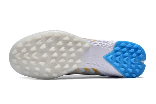 Adidas Sapatos de futebol Turf branco e azul low-cut com colar sock-fit 6
