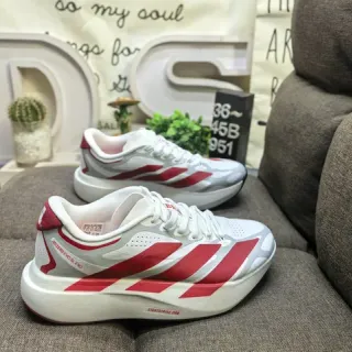 Adidas Chaussures de running blanches et rouges basses à lacets avec dessus perforé en maille
