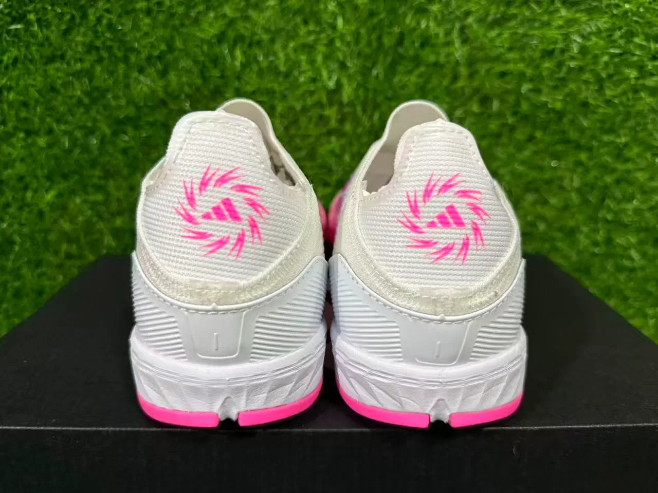 Adidas X Speedportal सादा गोलापी टार्फ फुटबॉल जुतो 3