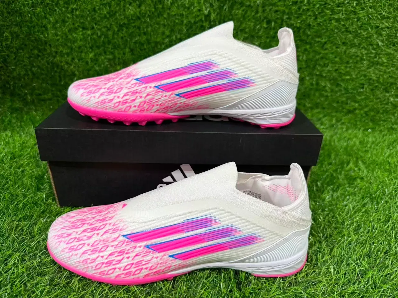 Adidas X Speedportal सादा गोलापी टार्फ फुटबॉल जुतो 7