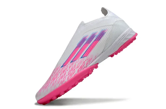 Adidas X Speedportal सादा गोलापी टार्फ फुटबॉल जुतो 10