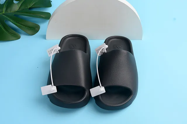Adidas Yeezy Slide Black Matte Molded Slippers 4