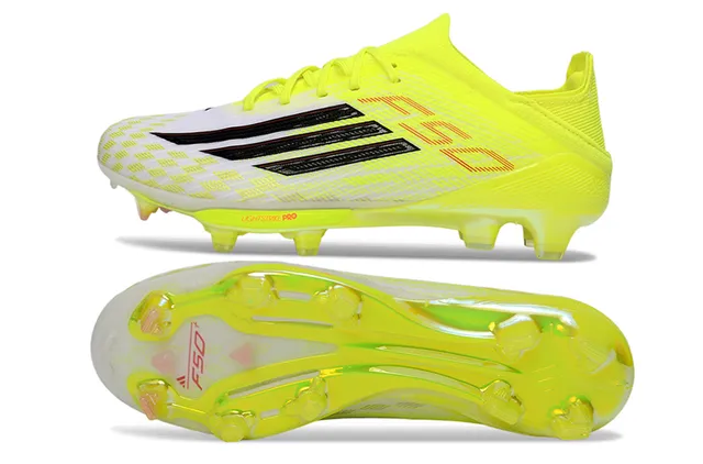 Adidas Jaune Noir Néon Tissu Synthétique Supérieur Panneau Milieu Pied à Carreaux Chaussures de Football pour Terrain Ferme 5