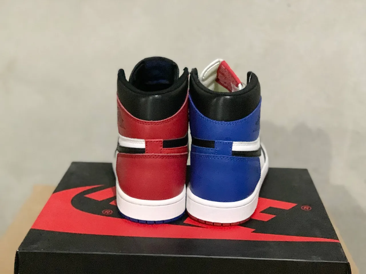 Air Jordan 1 أسود أحمر عالي لوحات جلد أحذية كرة السلة 3