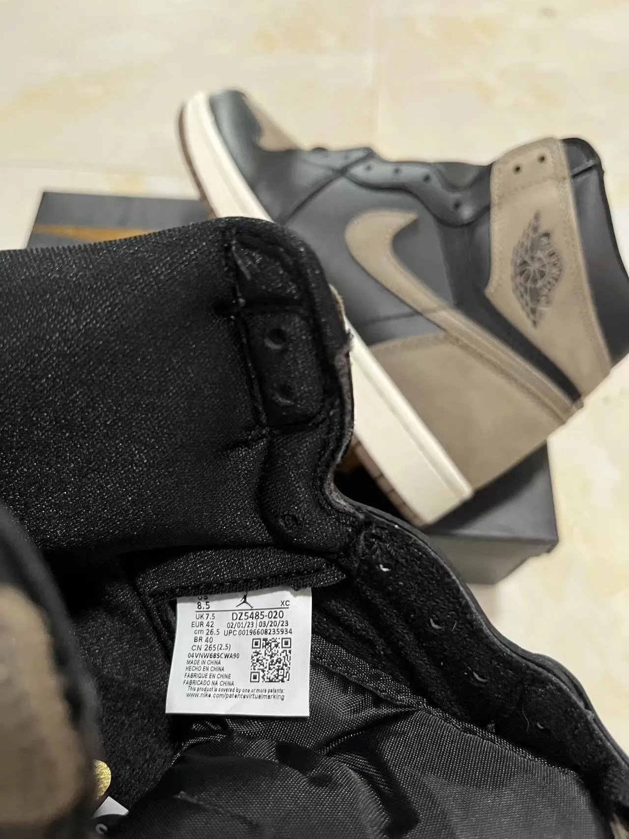 Air Jordan 1 黑色灰褐色皮革-麂皮篮球鞋 8