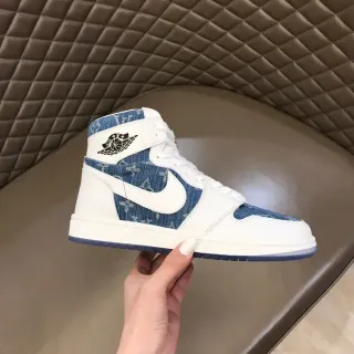 Air Jordan 1 High Zapatos de Baloncesto con Paneles de Denim Blanco y Azul