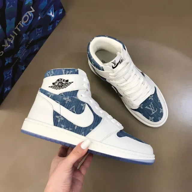 Air Jordan 1 High Chaussures de Basket Blanc et Bleu avec Panneaux en Denim 7