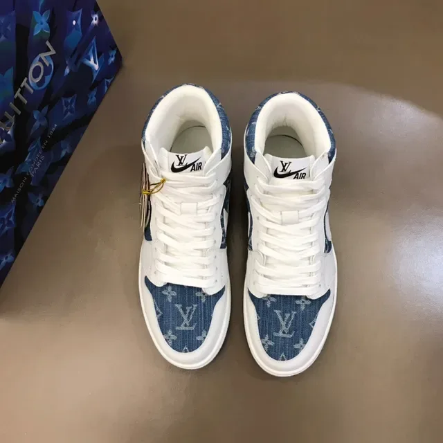 Air Jordan 1 High Chaussures de Basket Blanc et Bleu avec Panneaux en Denim 9