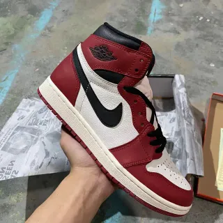 Air Jordan 1 High Red White Black 篮球鞋