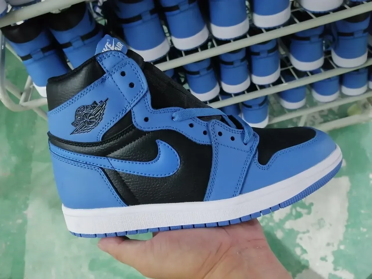 Air Jordan 1 High Royal Blue and Black Basketball Shoes 2