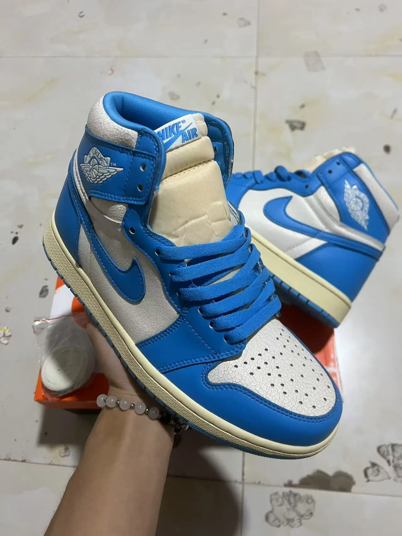 Air Jordan 1 High Royal Blue and White Basketball Shoes 2